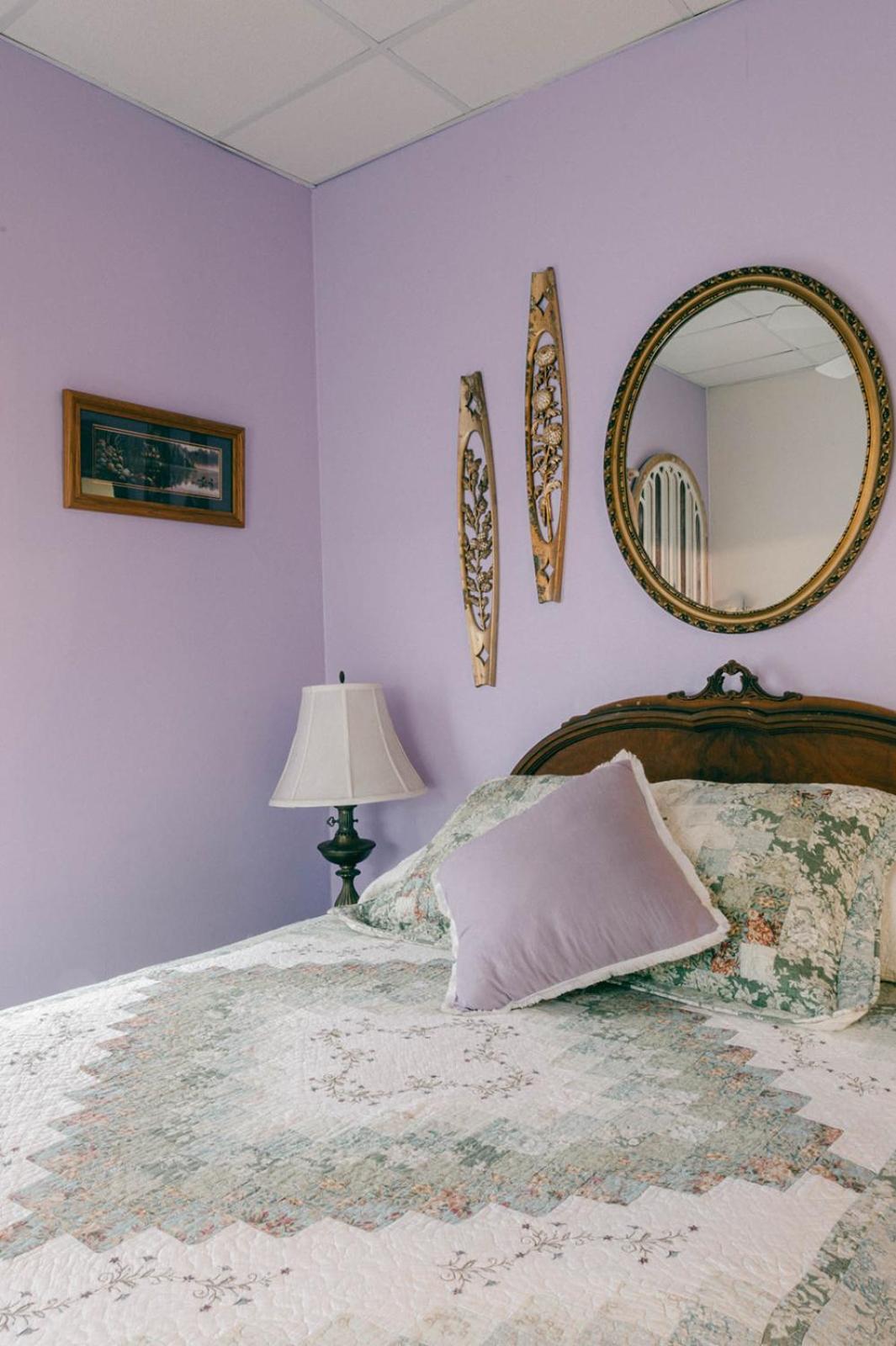 The Wolf Manor Bed and Breakfast Ellinwood Exteriör bild